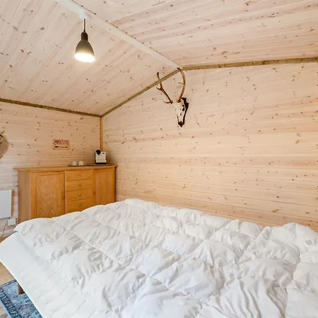 Hejdie - 750m From The Sea By Interhome